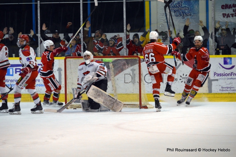 Photo hockey Division 2 - Division 2 : 12ème journée : Dijon  vs Courbevoie  - Les Ducs tombent sur un bec