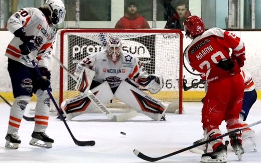 Photo hockey Division 2 - Division 2 : 13ème journée : Valence vs Montpellier  - Montpellier prend le large grâce à sa défense