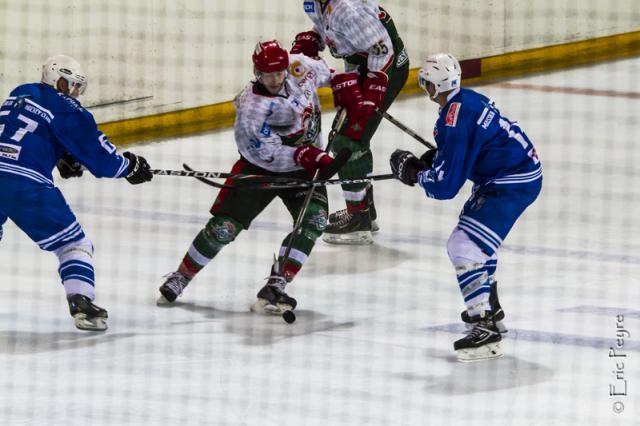 Photo hockey Division 2 - Division 2 : 14ème journée - A : Marseille vs Cergy-Pontoise - La hiérarchie respectée