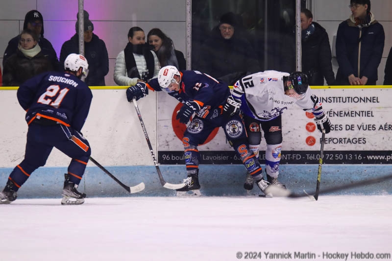 Photo hockey Division 2 - Division 2 : 14ème journée : Clermont-Ferrand vs Courchevel-Méribel-Pralognan - Clermont est stoppé net par le HCMP