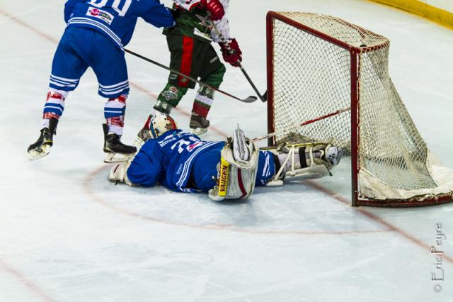 Photo hockey Division 2 - Division 2 : 14ème journée - A : Marseille vs Cergy-Pontoise - La hiérarchie respectée Photo hockey Division 2 - Division 2 : 14ème journée - A : Marseille vs Cergy-Pontoise - La hiérarchie respectée