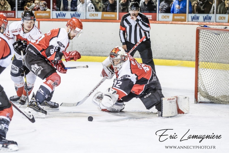 Photo hockey Division 2 - Division 2 : 17ème journée : Annecy vs Morzine-Avoriaz - Les Chevaliers arrachent un point à Morzine