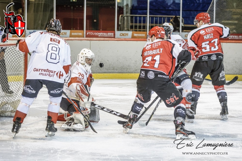 Photo hockey Division 2 - Division 2 : 17ème journée : Annecy vs Morzine-Avoriaz - Les Chevaliers arrachent un point à Morzine