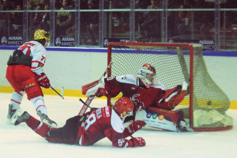 Photo hockey Division 2 - Division 2 : 18ème journée : Annecy vs Valence - Annecy stoppe Valence