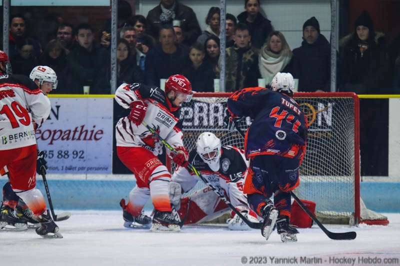 Photo hockey Division 2 - Division 2 : 18ème journée : Clermont-Ferrand vs Valence - Clermont défait aux tirs au but Photo hockey Division 2 - Division 2 : 18ème journée : Clermont-Ferrand vs Valence - Clermont défait aux tirs au but