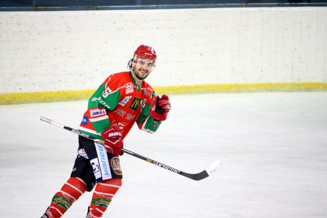 Photo hockey Division 2 - Division 2 : 18ème journée : Mont-Blanc vs Roanne - D2 : Les Yétis frappent dans le dernier col Photo hockey Division 2 - Division 2 : 18ème journée : Mont-Blanc vs Roanne - D2 : Les Yétis frappent dans le dernier col