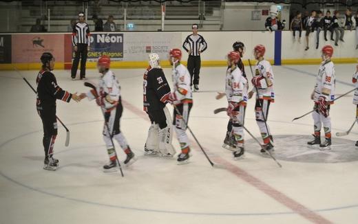 Photo hockey Division 2 - Division 2 : 2ème journée : Toulouse-Blagnac vs Mont-Blanc - Le Mont-Blanc trône dans la ville rose Photo hockey Division 2 - Division 2 : 2ème journée : Toulouse-Blagnac vs Mont-Blanc - Le Mont-Blanc trône dans la ville rose