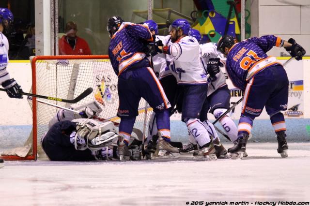 Photo hockey Division 2 - Division 2 : 3ème journée - B : Clermont-Ferrand vs Paris (FV) - Clermont défait par les Français Volants Photo hockey Division 2 - Division 2 : 3ème journée - B : Clermont-Ferrand vs Paris (FV) - Clermont défait par les Français Volants