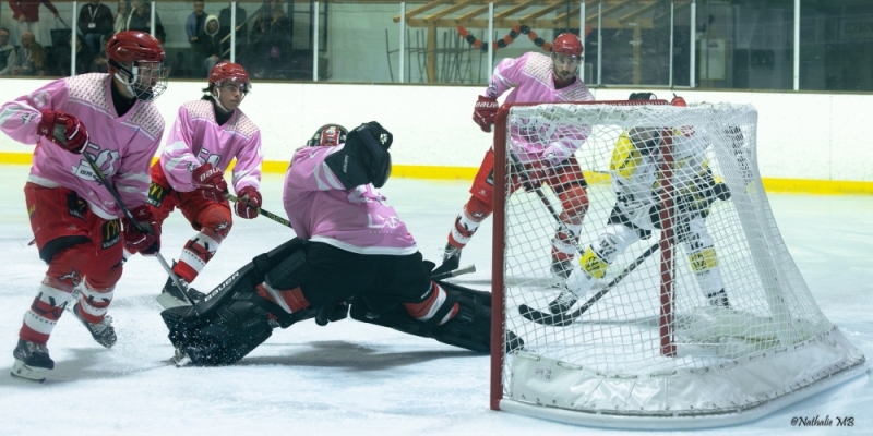 Photo hockey Division 2 - Division 2 : 3ème journée : Valence vs Roanne - Roanne, qui voyage bien, fait trébucher Valence Photo hockey Division 2 - Division 2 : 3ème journée : Valence vs Roanne - Roanne, qui voyage bien, fait trébucher Valence