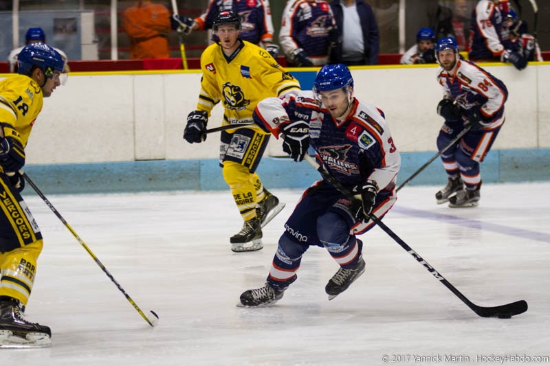 Photo hockey Division 2 - Division 2 : 4ème journée : Clermont-Ferrand vs Villard-de-Lans - Clermont poursuit sa quête Photo hockey Division 2 - Division 2 : 4ème journée : Clermont-Ferrand vs Villard-de-Lans - Clermont poursuit sa quête