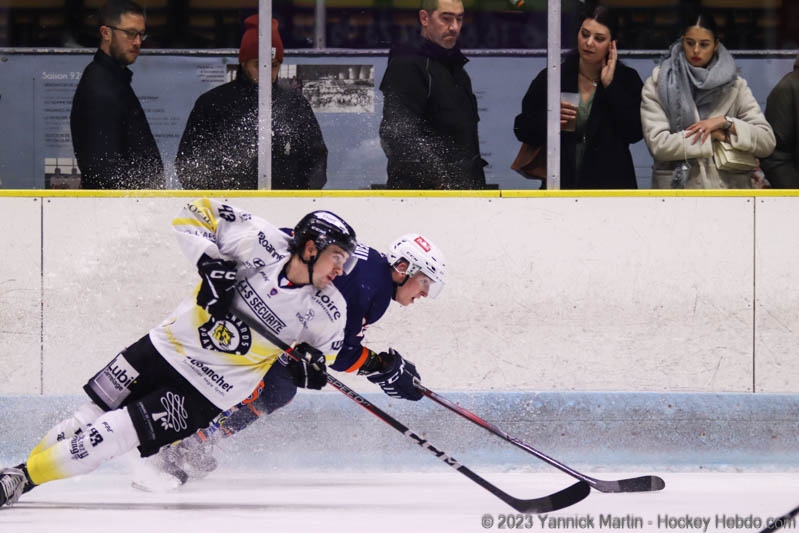 Photo hockey Division 2 - Division 2 : 5ème journée : Clermont-Ferrand vs Roanne - Un réveil tardif pas vraiment salvateur Photo hockey Division 2 - Division 2 : 5ème journée : Clermont-Ferrand vs Roanne - Un réveil tardif pas vraiment salvateur