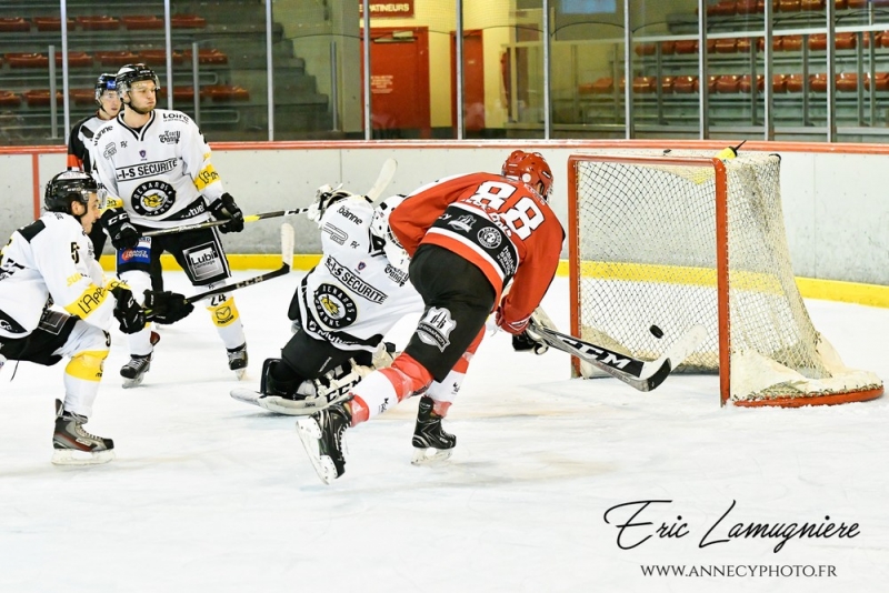 Photo hockey Division 2 - Division 2 : 5ème journée : Annecy vs Roanne - Les gardiens à l’honneur Photo hockey Division 2 - Division 2 : 5ème journée : Annecy vs Roanne - Les gardiens à l’honneur