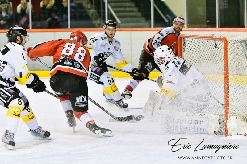 Photo hockey Division 2 - Division 2 : 5ème journée : Annecy vs Roanne - Les gardiens à l’honneur Photo hockey Division 2 - Division 2 : 5ème journée : Annecy vs Roanne - Les gardiens à l’honneur
