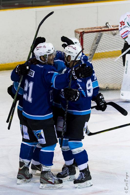 Photo hockey Division 2 - Division 2 : 5ème journée : Marseille vs Mont-Blanc - Marseille – Mont-Blanc : entre mer et montagne Photo hockey Division 2 - Division 2 : 5ème journée : Marseille vs Mont-Blanc - Marseille – Mont-Blanc : entre mer et montagne