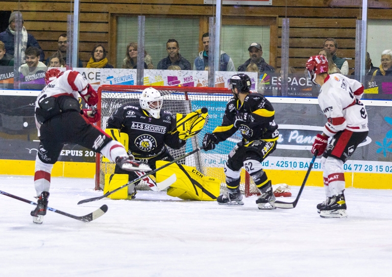 Photo hockey Division 2 - Division 2 : 5ème journée : Roanne vs Annecy - Le CHR défait à la maison Photo hockey Division 2 - Division 2 : 5ème journée : Roanne vs Annecy - Le CHR défait à la maison