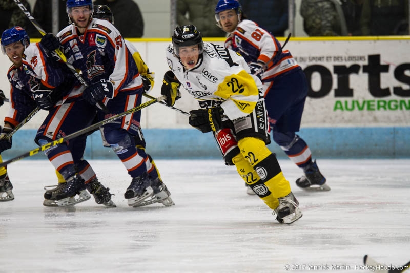 Photo hockey Division 2 - Division 2 : 7ème journée : Clermont-Ferrand vs Roanne - Clermont : une victoire de plus au compteur Photo hockey Division 2 - Division 2 : 7ème journée : Clermont-Ferrand vs Roanne - Clermont : une victoire de plus au compteur