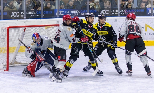 Photo hockey Division 2 - Division 2 : 8ème journée : Roanne vs Vaujany - Roanne relance la machine face à Vaujany