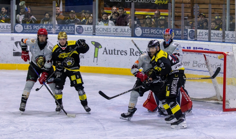 Photo hockey Division 2 - Division 2 : 8ème journée : Roanne vs Vaujany - Roanne relance la machine face à Vaujany