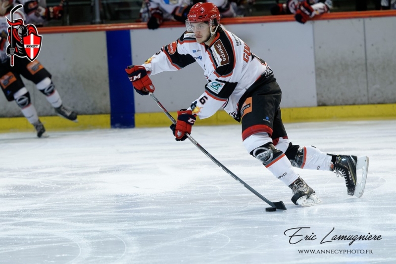 Photo hockey Division 2 - Division 2 : 9ème journée : Annecy vs Vaujany - L’expérience renverse la jeunesse