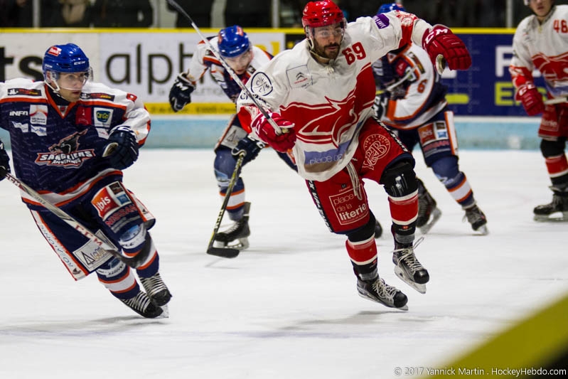 Photo hockey Division 2 - Division 2 : 9ème journée : Clermont-Ferrand vs Valence - Clermont se réveille et s Photo hockey Division 2 - Division 2 : 9ème journée : Clermont-Ferrand vs Valence - Clermont se réveille et s