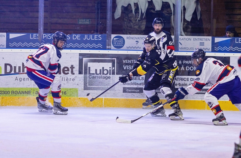 Photo hockey Division 2 - Division 2 : 9ème journée : Roanne vs Angers II - Roanne atomise la réserve d Photo hockey Division 2 - Division 2 : 9ème journée : Roanne vs Angers II - Roanne atomise la réserve d