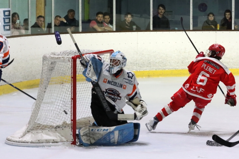 Photo hockey Division 2 - Division 2 - Finale - Match 4 : Valence vs Montpellier  - D2 FINALE M4 - Valence est champion avec les manières
