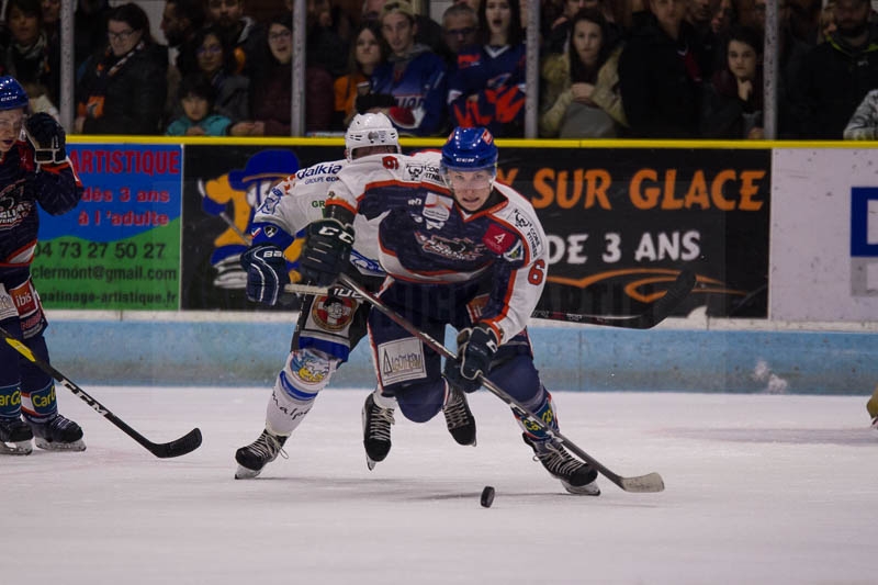 Photo hockey Division 2 - Division 2 : Play Off - Finale - Match 2 : Clermont-Ferrand vs Courchevel-Méribel-Pralognan - Champion Clermont Photo hockey Division 2 - Division 2 : Play Off - Finale - Match 2 : Clermont-Ferrand vs Courchevel-Méribel-Pralognan - Champion Clermont