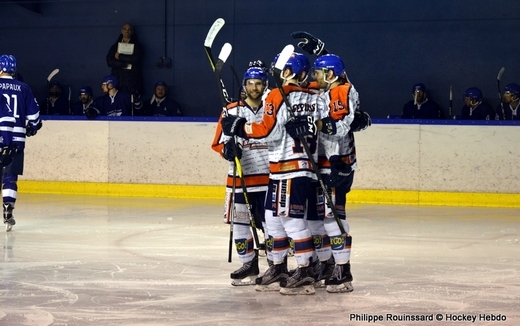 Photo hockey Division 2 - Division 2 : playoff, huitième de finale, match 1 : Paris (FV) vs Clermont-Ferrand - Les Sangliers Arvernes triomphent à Paris