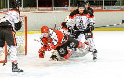 Photo hockey Division 2 - Division 2 : playoff, huitième de finale, match 2 : Annecy vs Colmar - Les Chevaliers viennent à bout des Titans