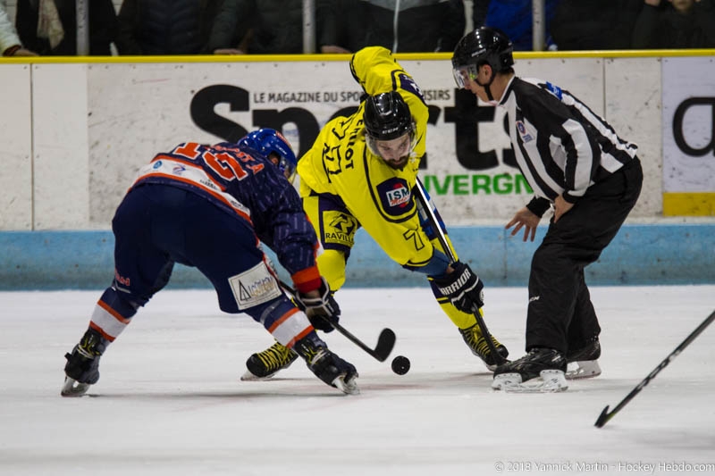 Photo hockey Division 2 - Division 2 : playoff, quart de finale, match 1 : Clermont-Ferrand vs Châlons-en-Champagne - Clermont veut y croire... Photo hockey Division 2 - Division 2 : playoff, quart de finale, match 1 : Clermont-Ferrand vs Châlons-en-Champagne - Clermont veut y croire...