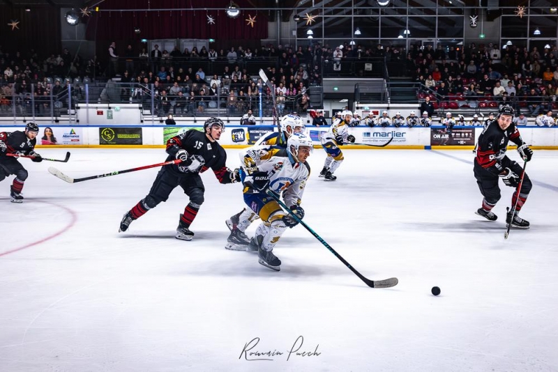 Photo hockey Division 2 - Division 2 - Toulouse ne lâche rien et pousse Reims au match d’appui Photo hockey Division 2 - Division 2 - Toulouse ne lâche rien et pousse Reims au match d’appui