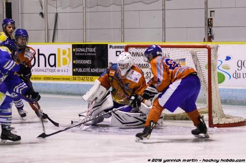 Photo hockey Division 2 - Division 3 : journée du 5 - 6 février 2016 : Clermont-Ferrand II vs Toulon - Toulon poursuit son abordage Photo hockey Division 2 - Division 3 : journée du 5 - 6 février 2016 : Clermont-Ferrand II vs Toulon - Toulon poursuit son abordage