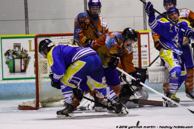 Photo hockey Division 2 - Division 3 : journée du 5 - 6 février 2016 : Clermont-Ferrand II vs Toulon - Toulon poursuit son abordage Photo hockey Division 2 - Division 3 : journée du 5 - 6 février 2016 : Clermont-Ferrand II vs Toulon - Toulon poursuit son abordage