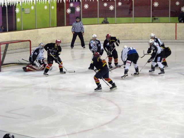 Photo hockey Division 3 - D3 : 11ème journée : Besançon vs Briançon II - Sanction sévère Photo hockey Division 3 - D3 : 11ème journée : Besançon vs Briançon II - Sanction sévère