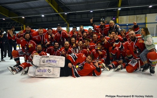 Photo hockey Division 3 - D3 - carré final - J3 : Dijon  vs Châlons-en-Champagne - Messire le Duc, roi de la Division 3