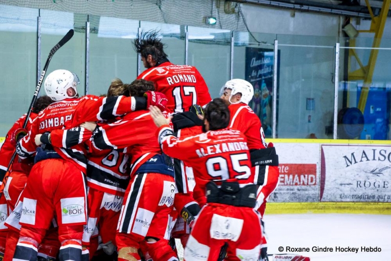 Photo hockey Division 3 - D3 - carré final - J3 : Dijon  vs Châlons-en-Champagne - Messire le Duc, roi de la Division 3