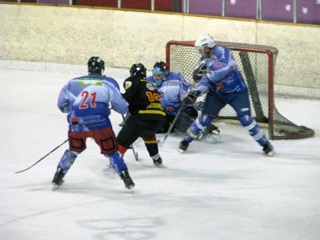 Photo hockey Division 3 - D3 : journée du 02/02/2013 : Besançon vs Epinal  - Nage en eaux troubles