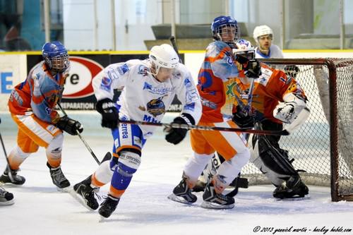 Photo hockey Division 3 - D3 : journée du 05/10/2013 : Clermont-Ferrand II vs Marseille - Les Spartiates infligent une correction aux Sangliers Arvernes 2
