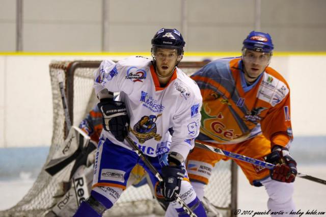 Photo hockey Division 3 - D3 : journée du 08/12/2012 : Clermont-Ferrand II vs Marseille - Marseille prend la place de leader