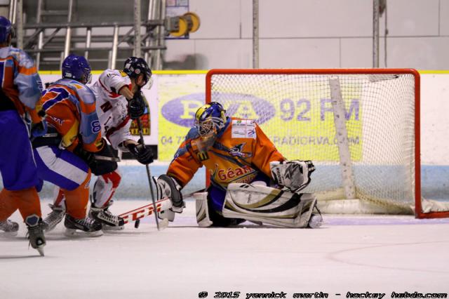 Photo hockey Division 3 - D3 : journée du 10/01/2015 : Clermont-Ferrand II vs Nice II - La réserve de Clermont stagne Photo hockey Division 3 - D3 : journée du 10/01/2015 : Clermont-Ferrand II vs Nice II - La réserve de Clermont stagne