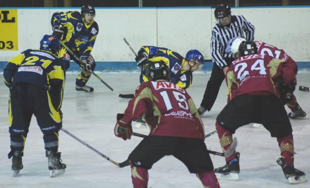 Photo hockey Division 3 - D3 - Play Off : Limoges vs Niort - Les Taureaux de Feu déroulent contre Niort