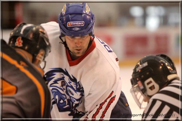 Photo hockey Division 3 - D3 Carré Final : Boulogne Billancourt vs Compiègne - Compiègne ouvre le bal Photo hockey Division 3 - D3 Carré Final : Boulogne Billancourt vs Compiègne - Compiègne ouvre le bal