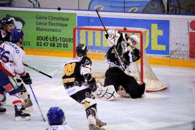 Photo hockey Division 3 - D3 Carré Final : Metz vs Compiègne - Un match sous tension explosive