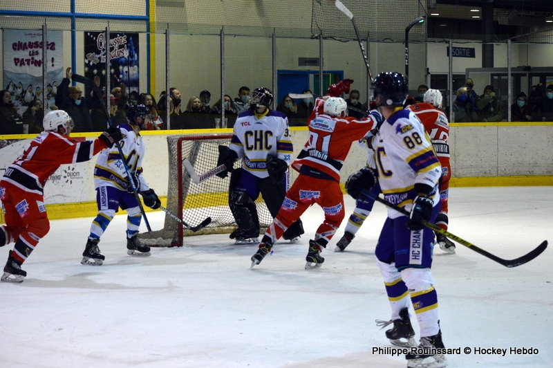 Photo hockey Division 3 - Division 3 : 17ème journée : Dijon  vs Champigny-sur-Marne - Une sacrée partie