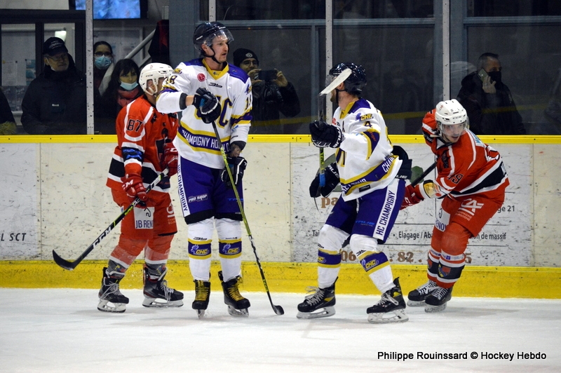 Photo hockey Division 3 - Division 3 : 17ème journée : Dijon  vs Champigny-sur-Marne - Une sacrée partie