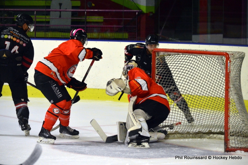 Photo hockey Division 3 - Division 3 : 5ème journée : Besançon vs Briançon II - Chauffé au fer rouge