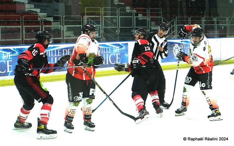 Photo hockey Division 3 - Division 3 : 8ème journée : Nice II vs Nimes - les Aigles trop forts pour les Krokos Photo hockey Division 3 - Division 3 : 8ème journée : Nice II vs Nimes - les Aigles trop forts pour les Krokos