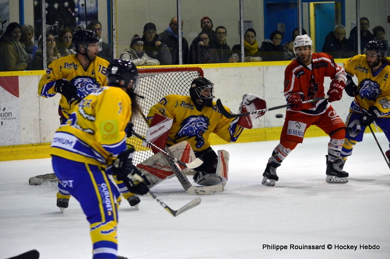Photo hockey Division 3 - Division 3 : journée du 02 novembre 2019 : Dijon  vs Compiègne - Messire le Duc dépèce les Lions
