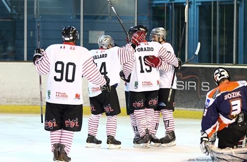 Photo hockey Division 3 - Division 3 : journée du 28 novembre 2015 : Montpellier vs Annecy II - Une rencontre déterminante Photo hockey Division 3 - Division 3 : journée du 28 novembre 2015 : Montpellier vs Annecy II - Une rencontre déterminante