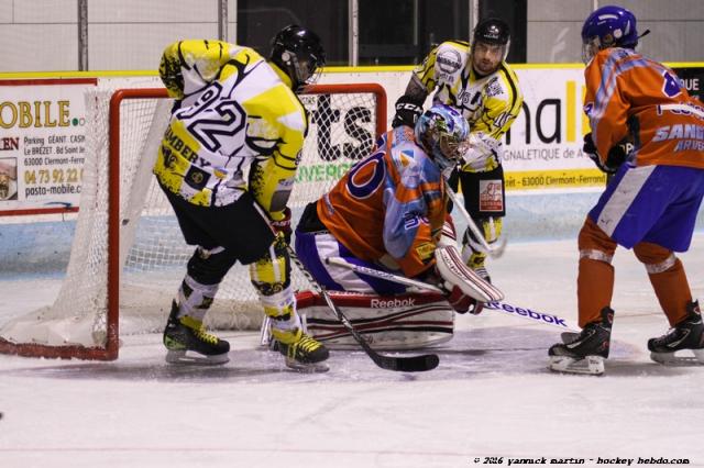Photo hockey Division 3 - Division 3 : journée du 8 octobre 2016 : Clermont-Ferrand II vs Chambéry II - Clermont sur un air de défaite. Photo hockey Division 3 - Division 3 : journée du 8 octobre 2016 : Clermont-Ferrand II vs Chambéry II - Clermont sur un air de défaite.